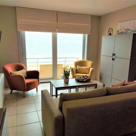 Appartement Met Zeezicht En Verwarmd Zwembad Oostende