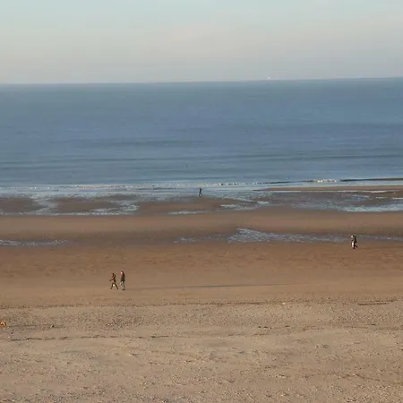 Apartamento Met Zeezicht En Verwarmd Zwembad