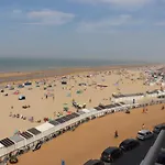 Apartament Met Zeezicht En Verwarmd Zwembad