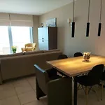 Met Zeezicht En Verwarmd Zwembad Apartament *