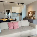 Apartament Met Zeezicht En Verwarmd Zwembad *