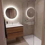 Met Zeezicht En Verwarmd Zwembad