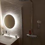 Met Zeezicht En Verwarmd Zwembad Ostenda